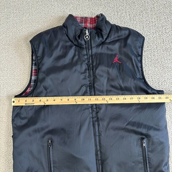 Air Jordan Puffer Vest Full Zip Black Plaid Jumpman Boys Size L - Picture 12 of 13